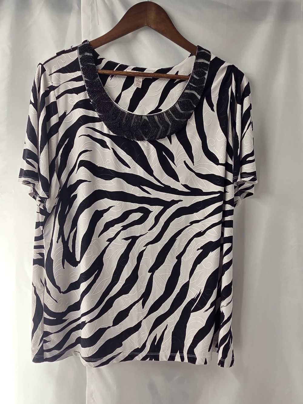 JM Collection Zebra Print Scoop Neck Top Blouse Beaded Accent Size 1X Plus